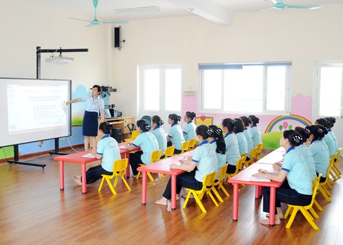 Trường mầm non Gia Thượng tổ chức tập huấn CNTT cho đội ngũ CBGVNV của trường